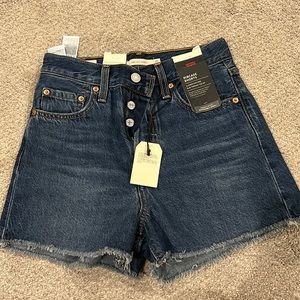 Levi’s rib cage shirts size 25